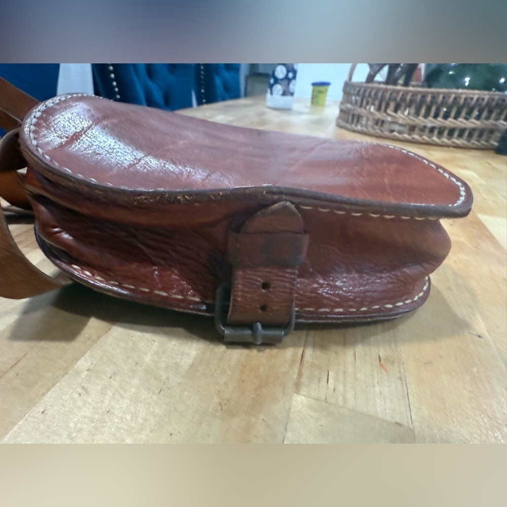 Vintage Rich Brown Leather Crossbody Bag - Picture 4 of 16